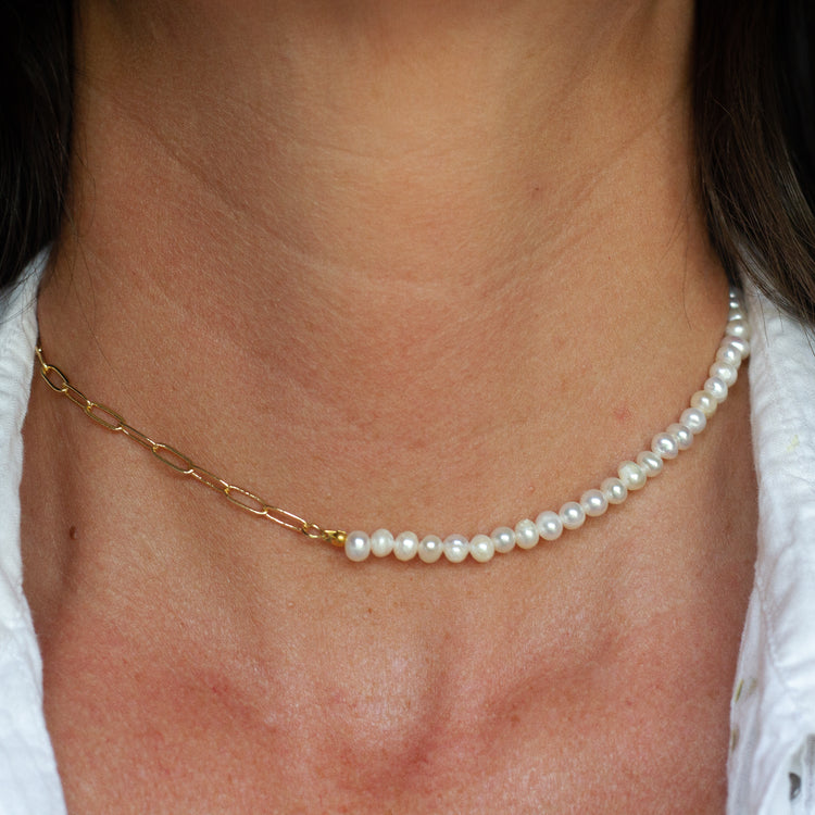 Scarlet Pearl & Chain Necklace